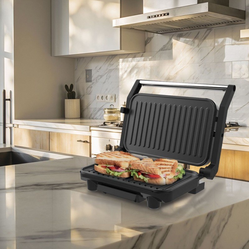Sandwich maker Rohnson R2118, 23x14.5 cm, 1000W, tava colectare grasime ,deschidere 90°, invelis ceramic ,negru Sandwich maker Rohnson R2118, 23x14.5 cm, 1000W, tava colectare grasime ,deschidere 90°, invelis ceramic ,negru